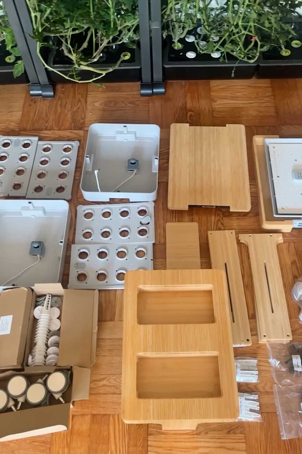 assembling-the-letpot-lph-home-indoor-garden