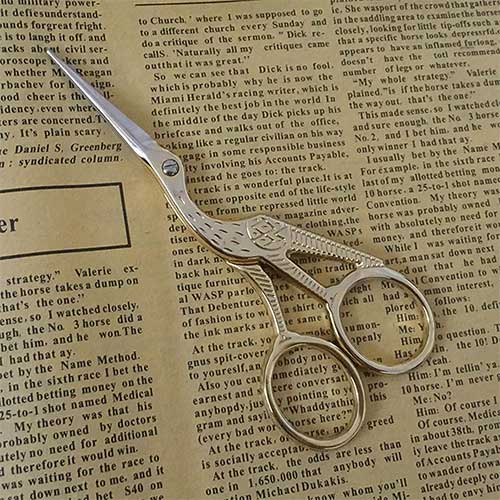 beautiful-gifts-for-knitters-crane-scissors