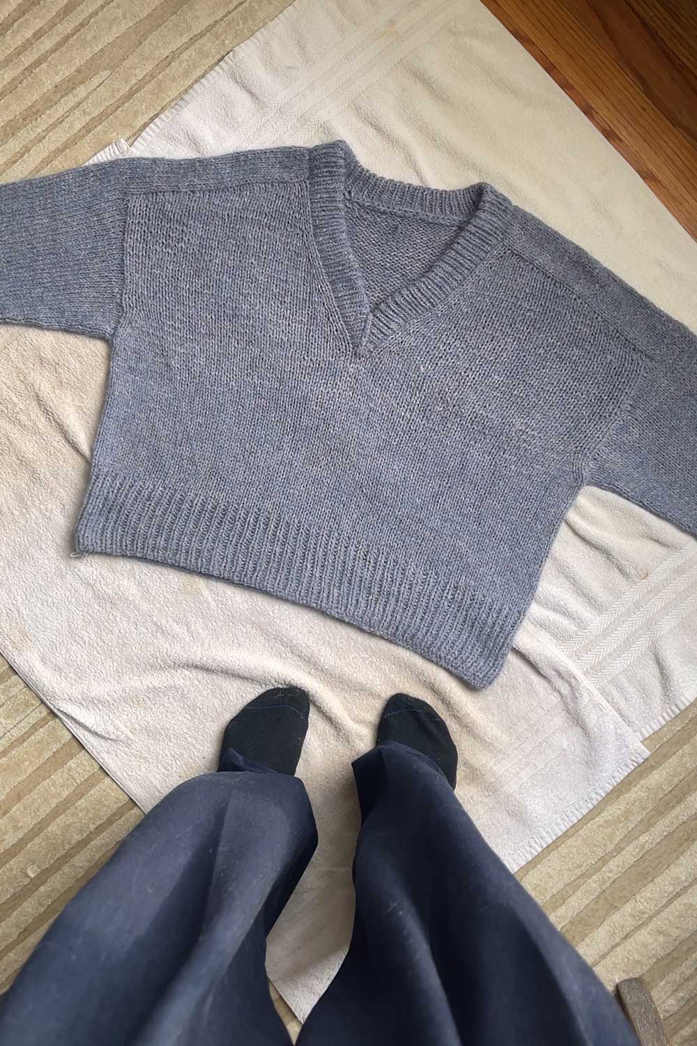 blocking-a-sweater-and-letting-it-dry
