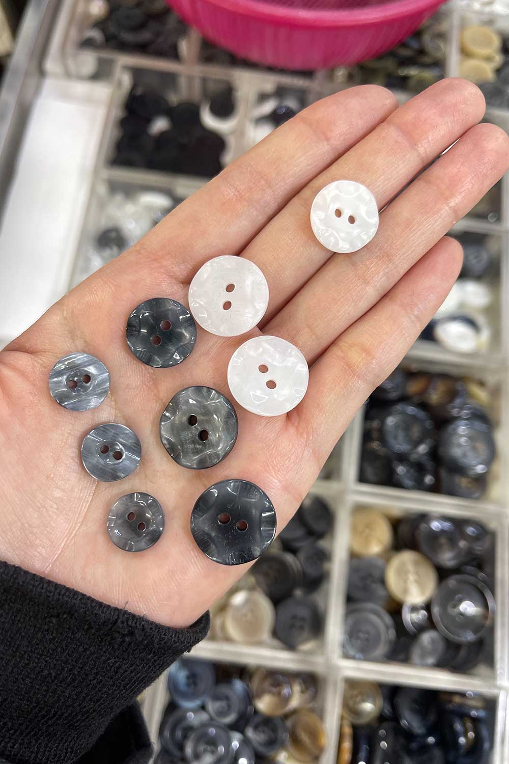 buttons-at-dongdaemun-market-yarn-bead-craft-shopping