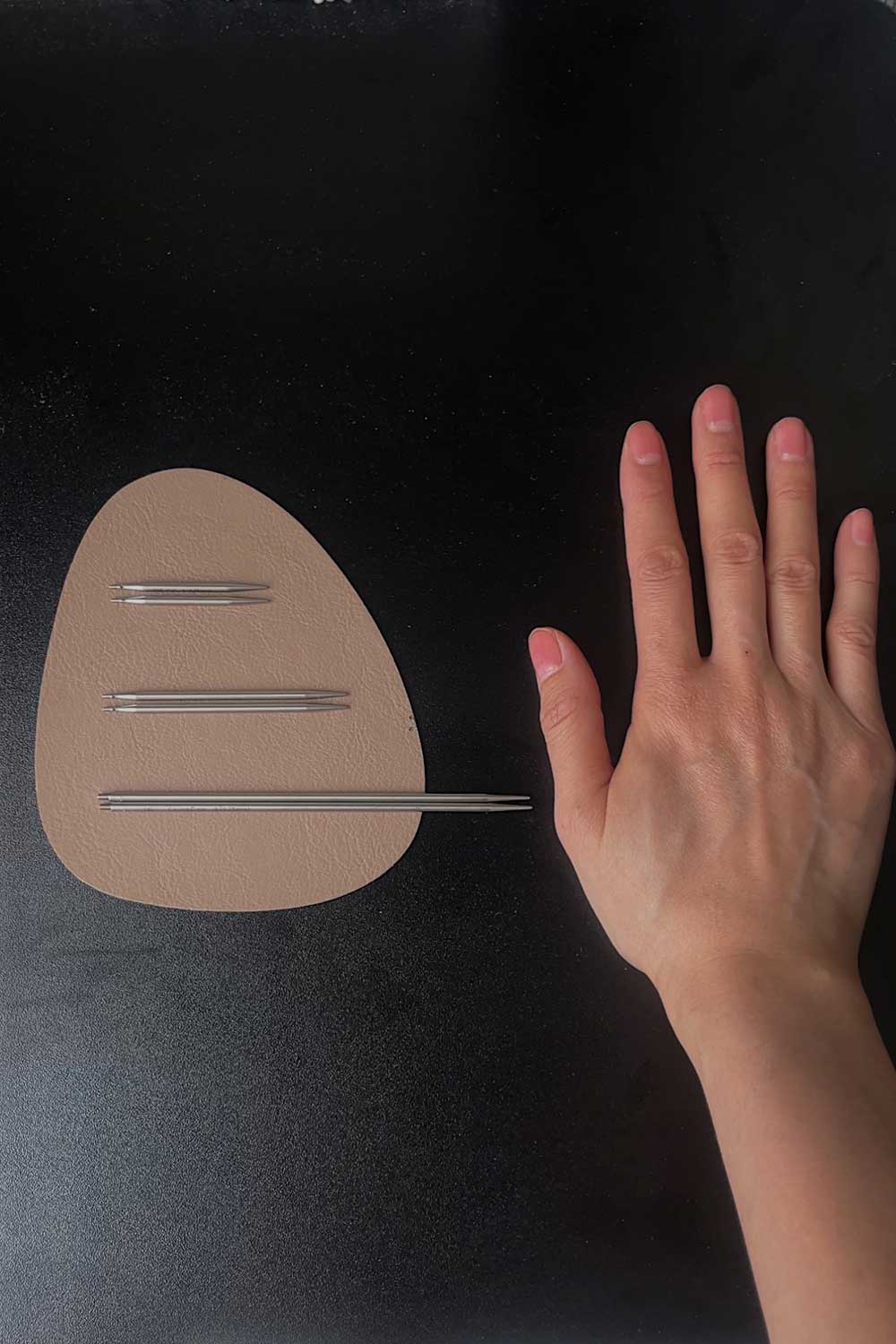 chiaogoo-needle-tips-2'-3'-and-5'-vs-hand-size