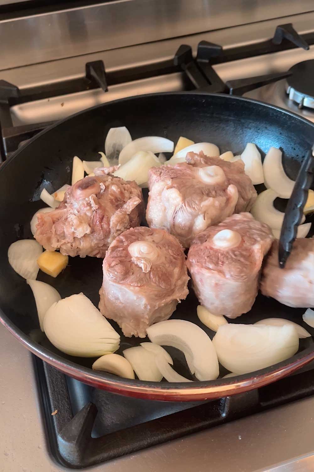 easy-chinese-oxtail-recipe-slow-cooked-on-stovetop