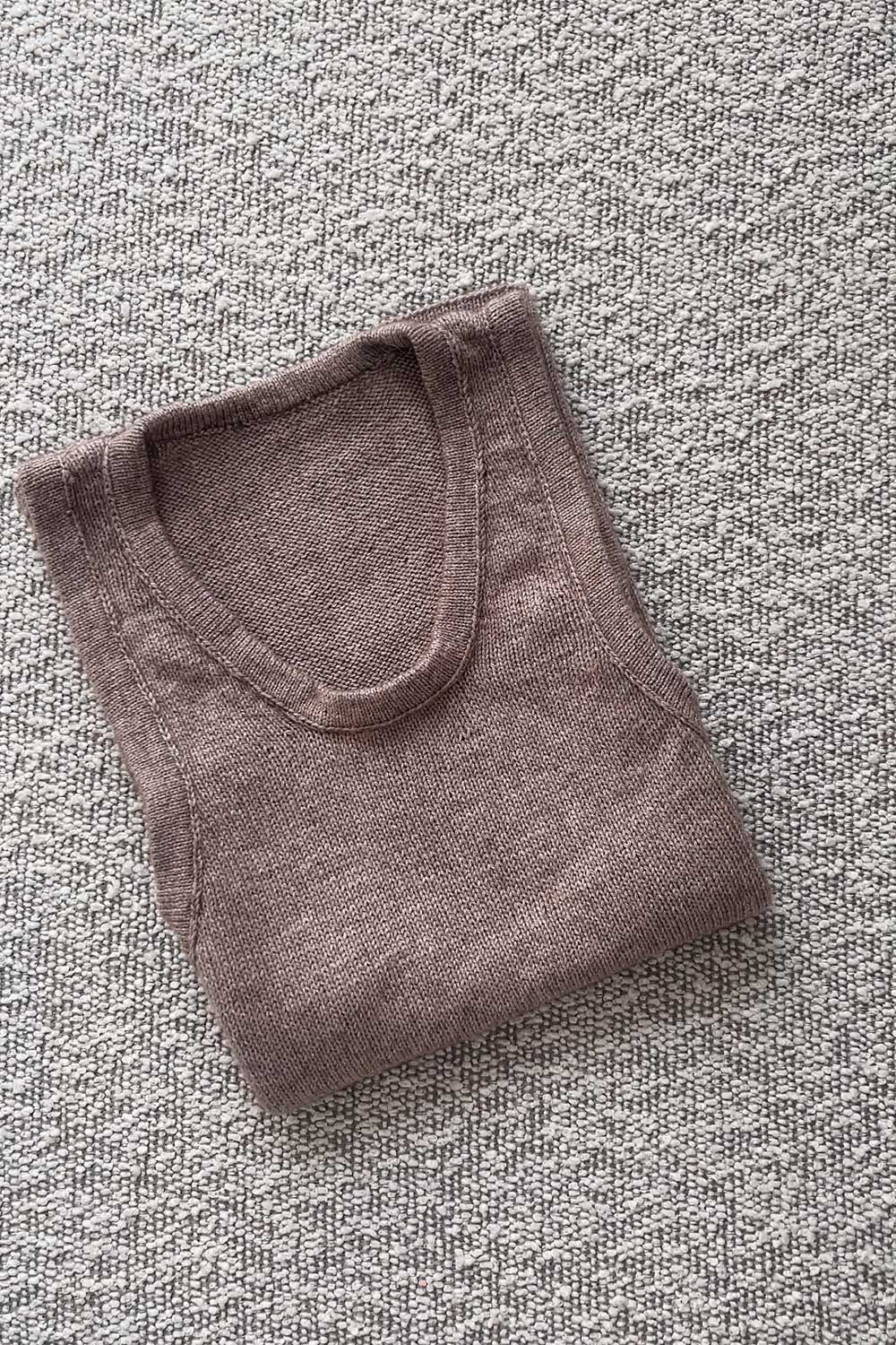 handknit-cashmere-tank-top-with-sewn-bind-off