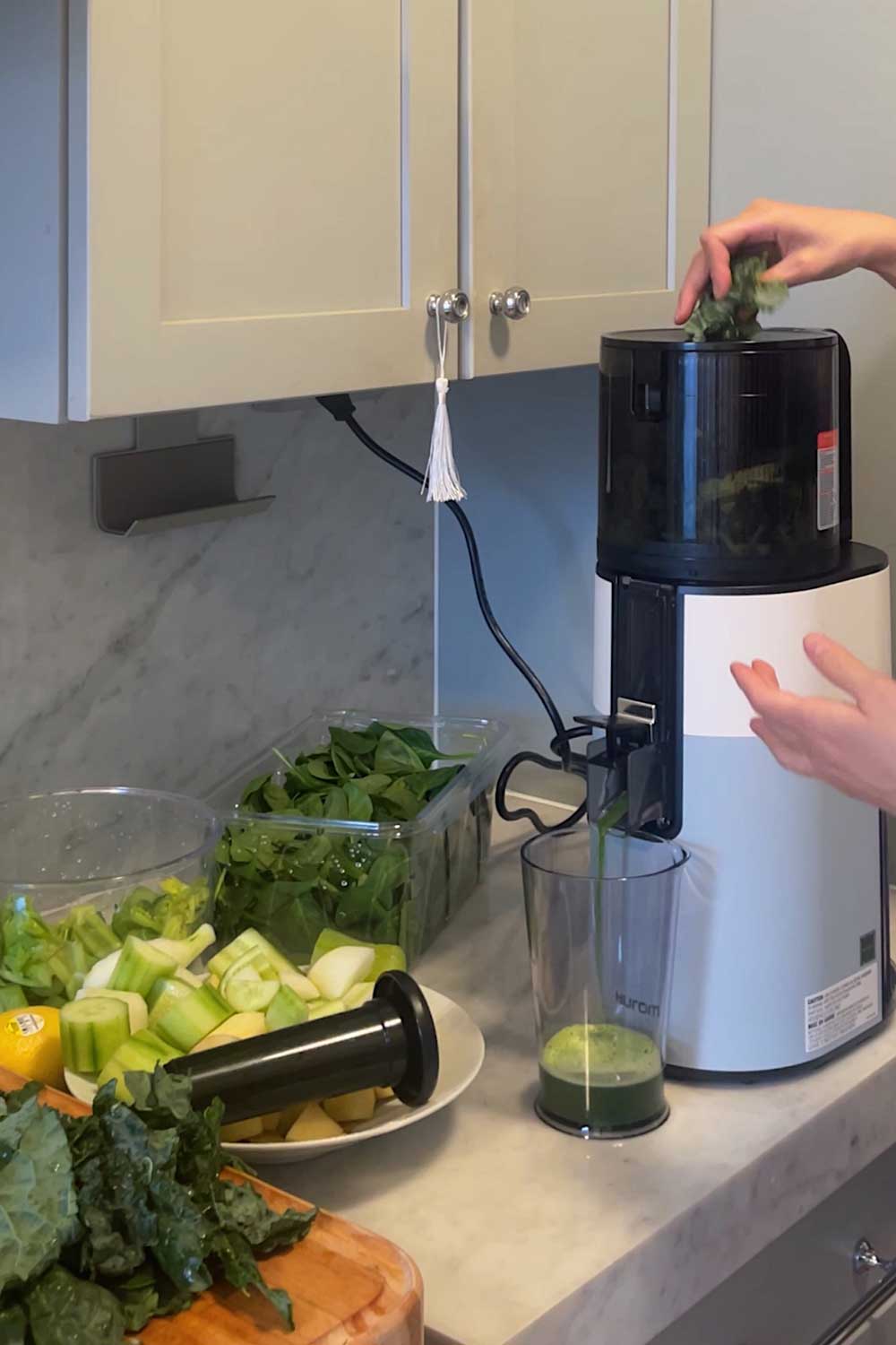 hurom-h400-easy-clean-slow-juicer-review