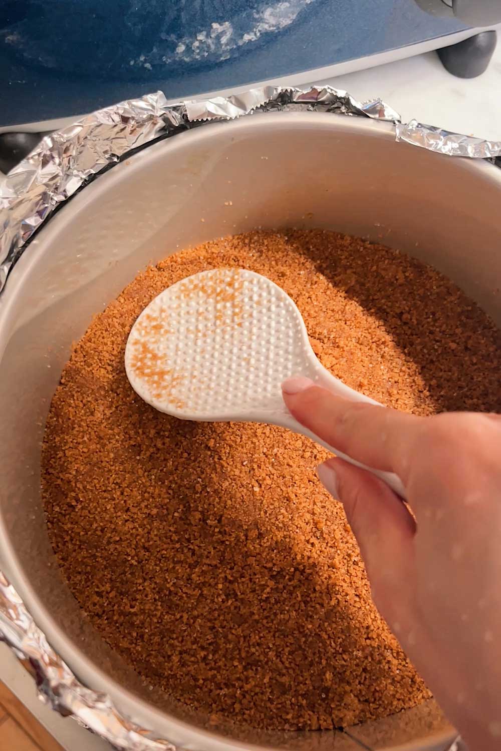 make-cheesecake-graham-cracker-crumb-base
