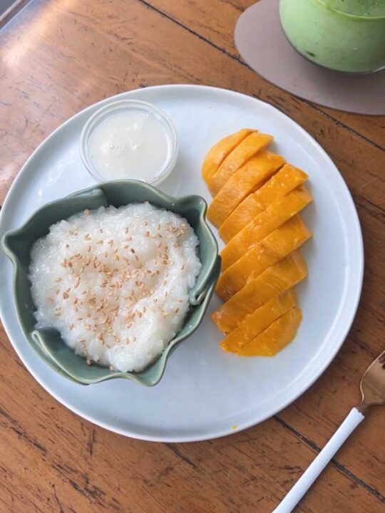 Thai Mango Sticky Rice (Rice Cooker) - Delishar