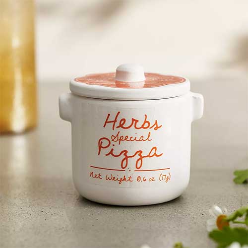 practical-gift-idea-for-gardeners-herbs-in-ceramic-jar