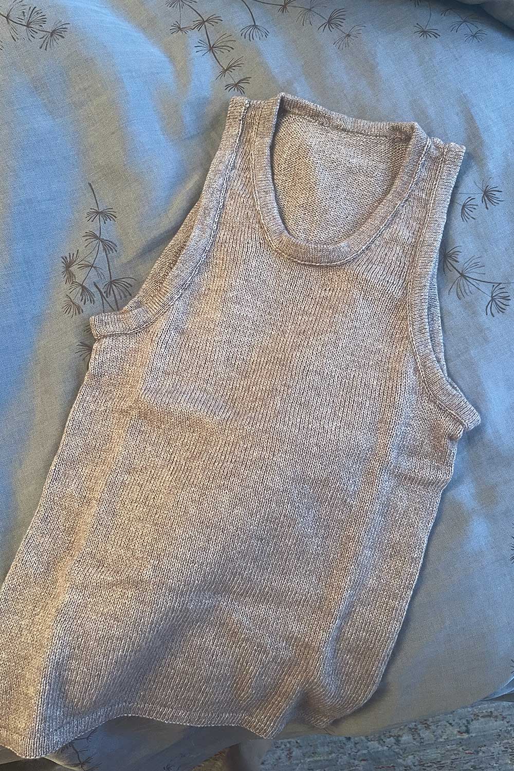 sewn-down-edges-in-knitting