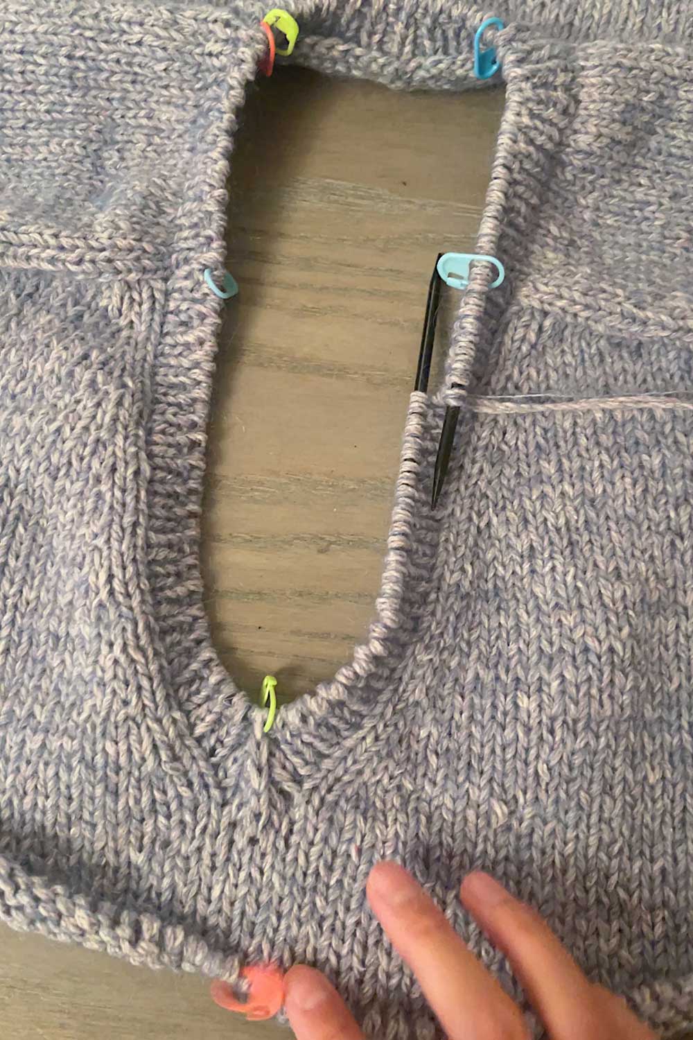 slip-2-stitches-and-knit-together-double-decreases-to-form-v-neck-collar