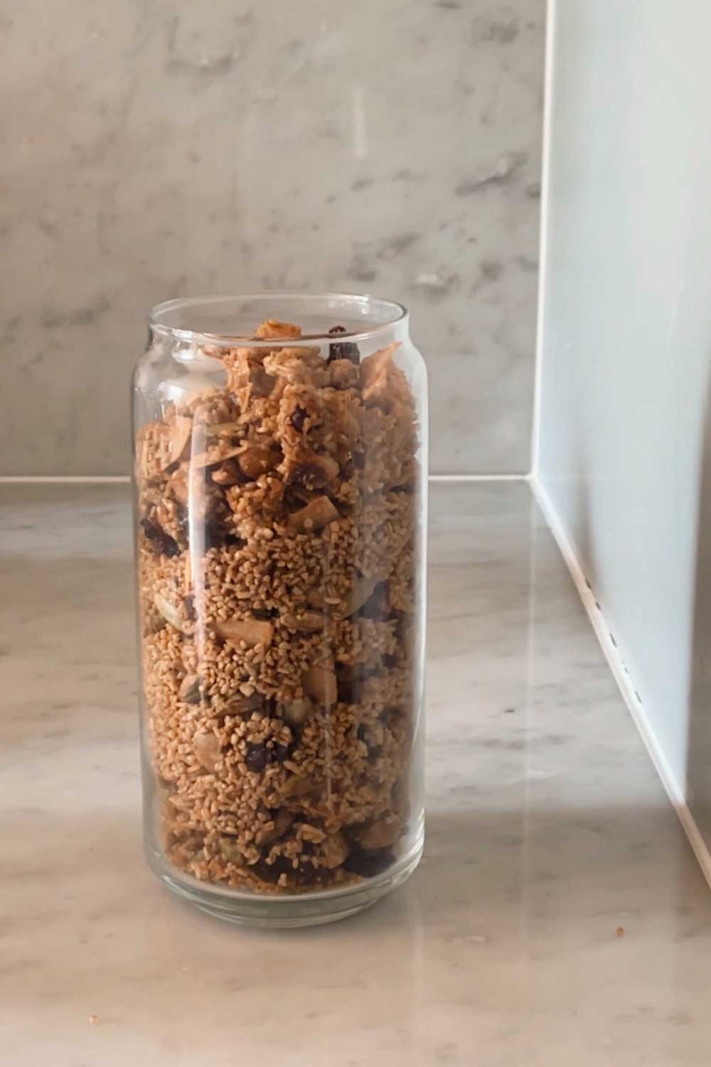 storing-homemade-granola