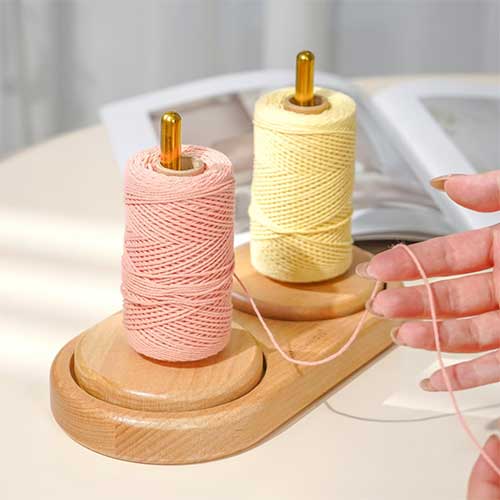 unique-gift-ideas-for-knitters-yarn-holder-spinner